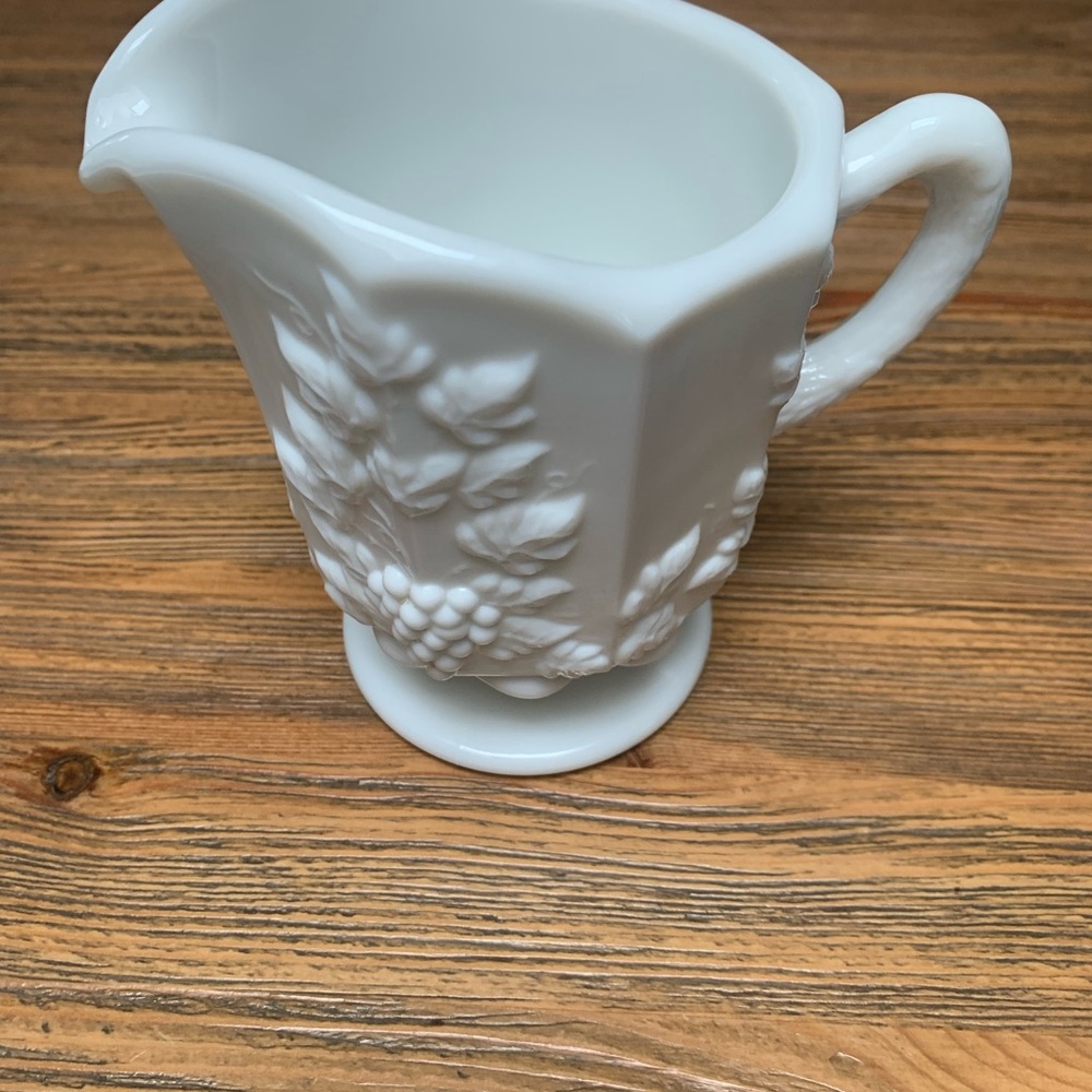 Westmoreland White Milk Glass Creamer - Picture 3 of 12